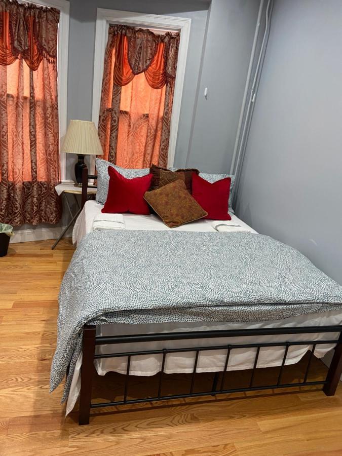 A Spacious Room In Queens Nova Iorque Exterior foto